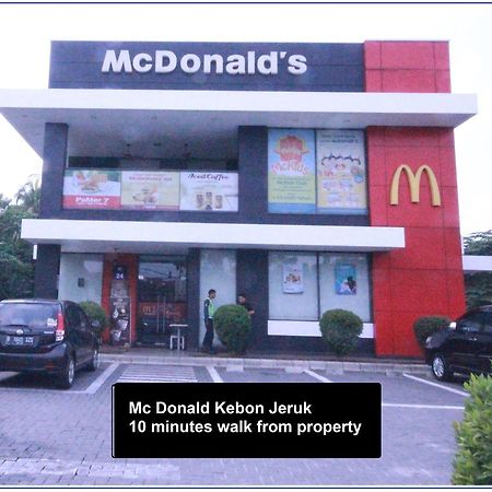ג'קרטה Harvia Suites Kebon Jeruk מראה חיצוני תמונה
