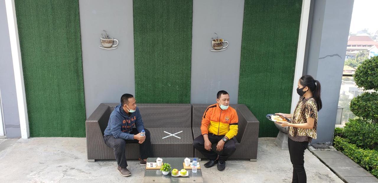 ג'קרטה Harvia Suites Kebon Jeruk מראה חיצוני תמונה
