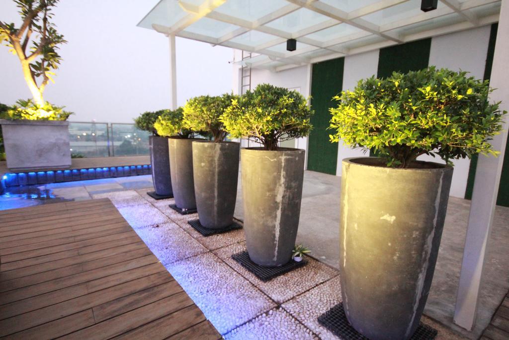 ג'קרטה Harvia Suites Kebon Jeruk מראה חיצוני תמונה