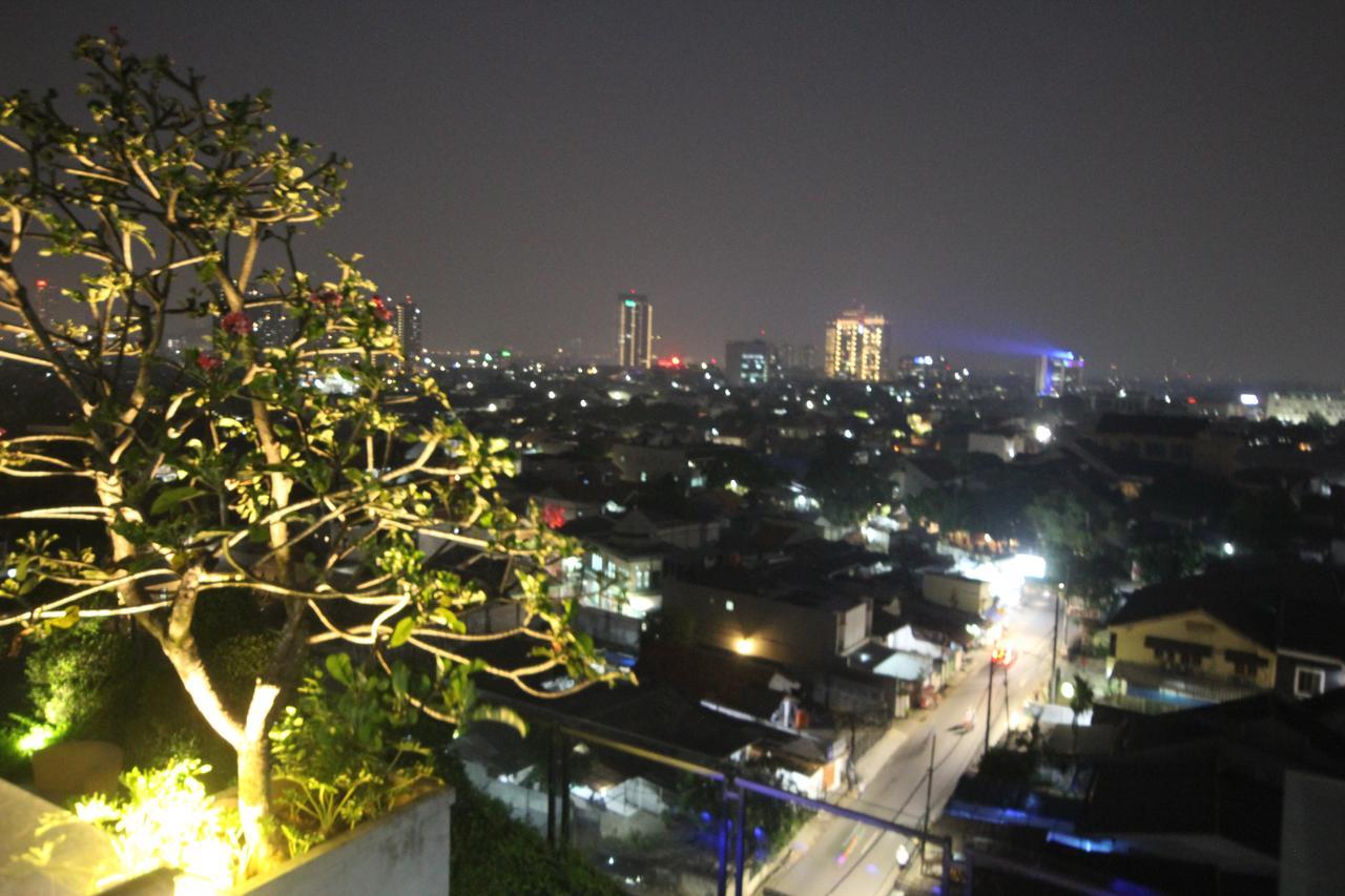 ג'קרטה Harvia Suites Kebon Jeruk מראה חיצוני תמונה